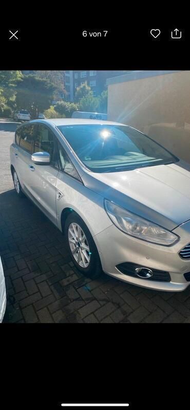Silber Gebraucht 2016 Ford S-MAX S Van / Kleinbus | 8.500 € - Bild 1/4