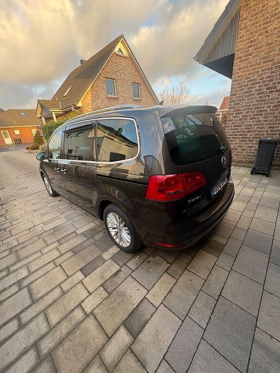 Gebraucht VW Sharan Cup 140 PS (102 kW) 2014 Braun Van / Kleinbus