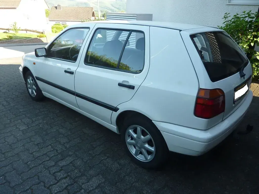 Gebraucht VW Golf III 60 PS (44 kW) 1996 Weiß Limousine
