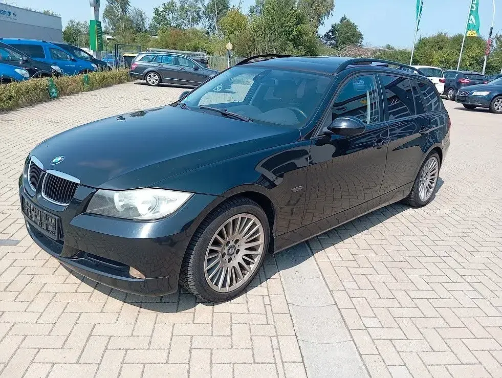 Gebraucht BMW 318 Advantage 129 PS (94 kW) 2006 Schwarz Kombi