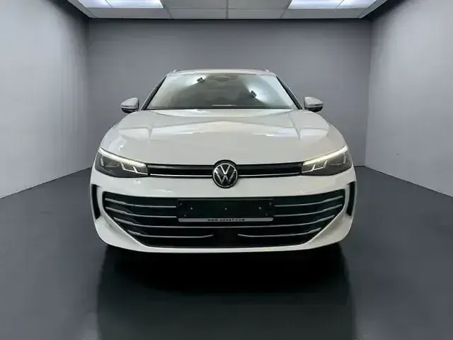 Używany VW Passat Business 150 KM (110 kW) 2024 Biały Kombi