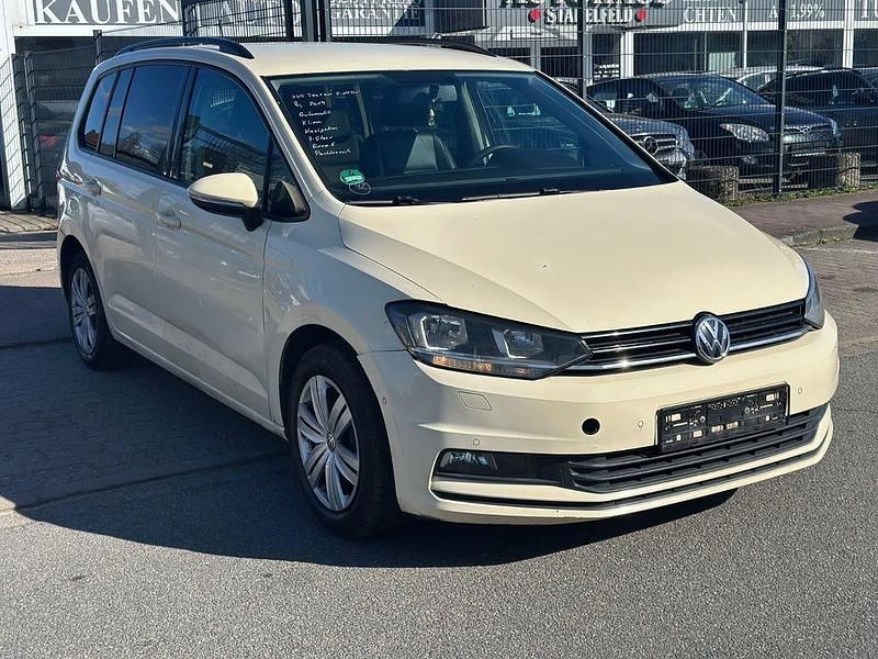 Gebraucht VW Touran 116 PS (85 kW) 2019 Beige Van / Kleinbus
