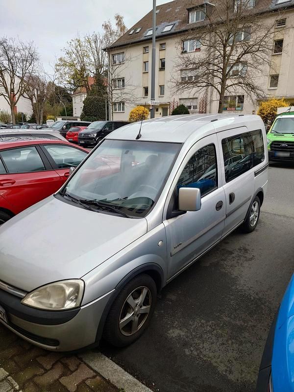 Second-hand Opel Combo 87 CP (63 kW) 2003 Argintiu Monovolum