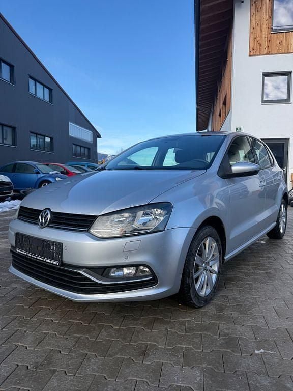 Silber Gebraucht 2014 VW Polo Comfortline Limousine | 7.490 € (Fairer Preis) - Bild 1/4