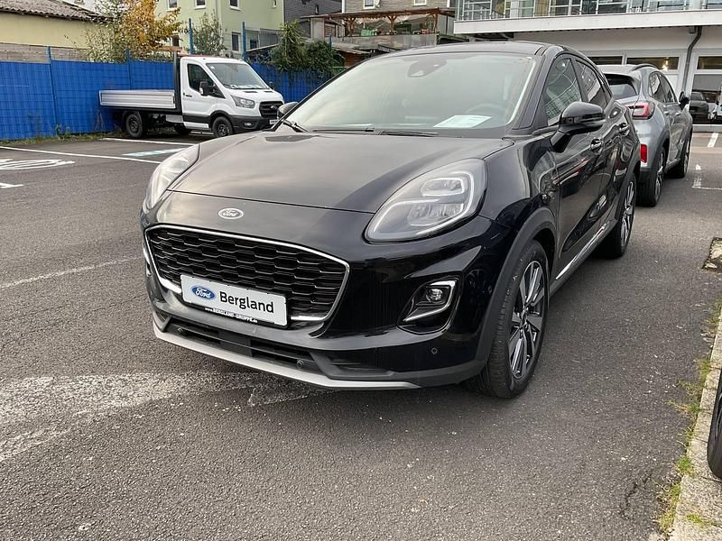 Lackierung metallic "obsidianschwarz" schwarz Gebraucht 2023 Ford Puma Titanium X Coupé | 21.490 € (Fairer Preis) - Bild 1/4