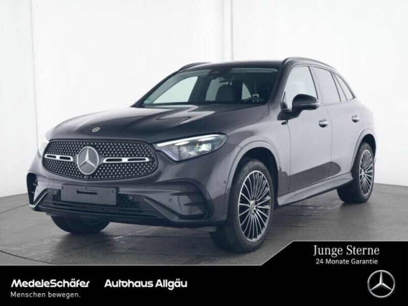 Lack graphitgrau (metallic) Gebraucht 2024 Mercedes GLC300e AMG SUV | 62.770 € (Superpreis) - Bild 1/4
