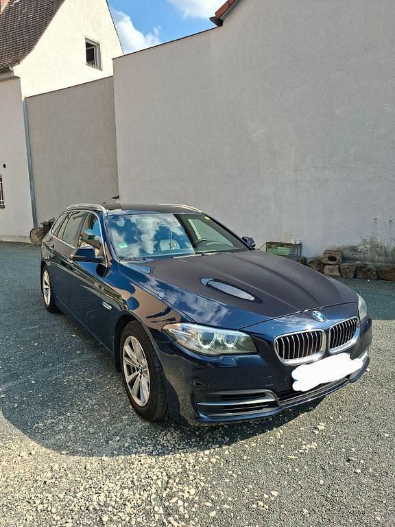 Blau Gebraucht 2015 BMW 530 Comfort Edition Kombi | 14.800 € (Fairer Preis) - Bild 1/4