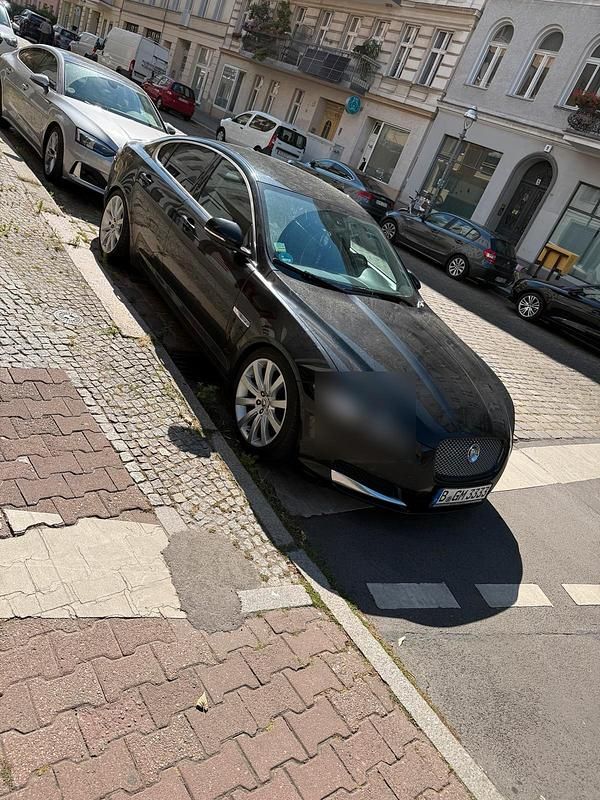 Schwarz Gebraucht 2011 Jaguar XF Limousine | 6.500 € (Fairer Preis) - Bild 1/4