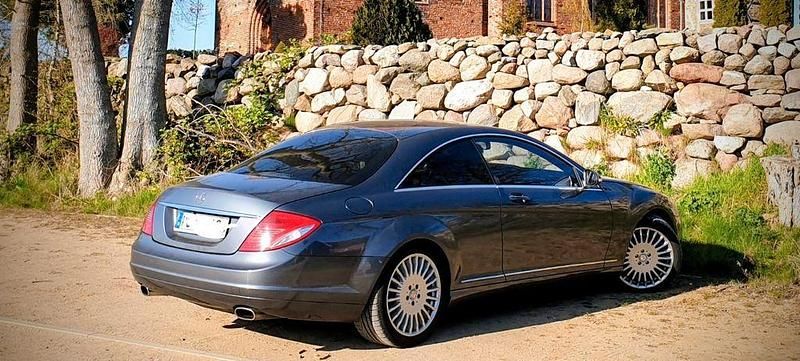 Grau Gebraucht 2009 Mercedes CL500 Coupé | 20.500 € - Bild 1/4