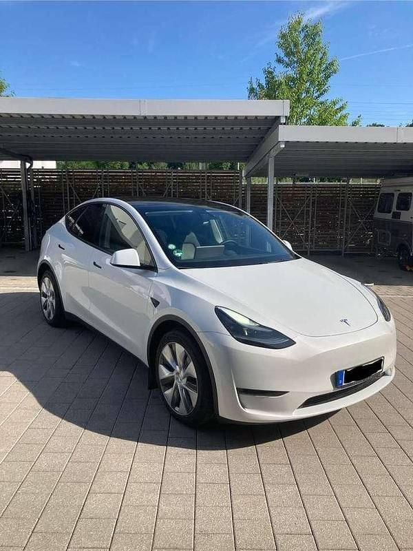 Weiß Gebraucht 2022 Tesla Model Y Long Range AWD SUV | 33.500 € (Superpreis) - Bild 1/4
