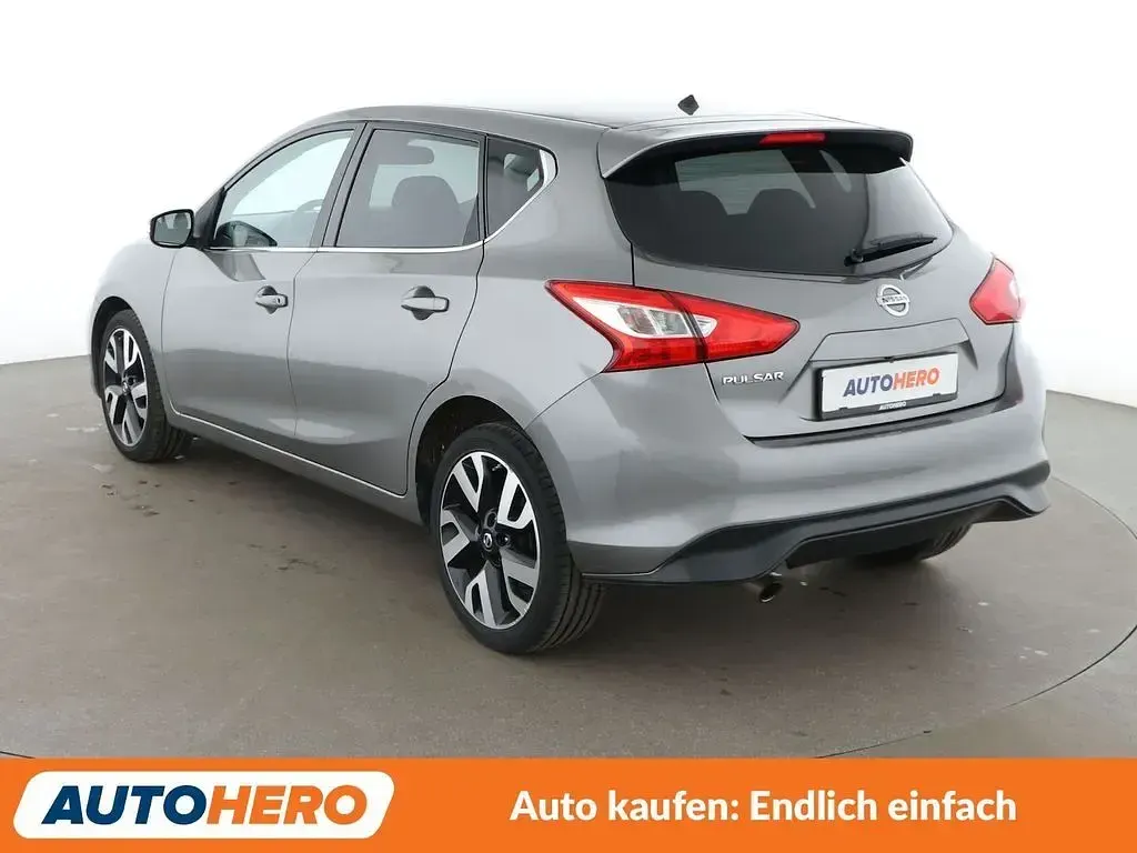 Gebraucht Nissan Pulsar N-Connecta 190 PS (139 kW) 2017 Grau Kleinwagen
