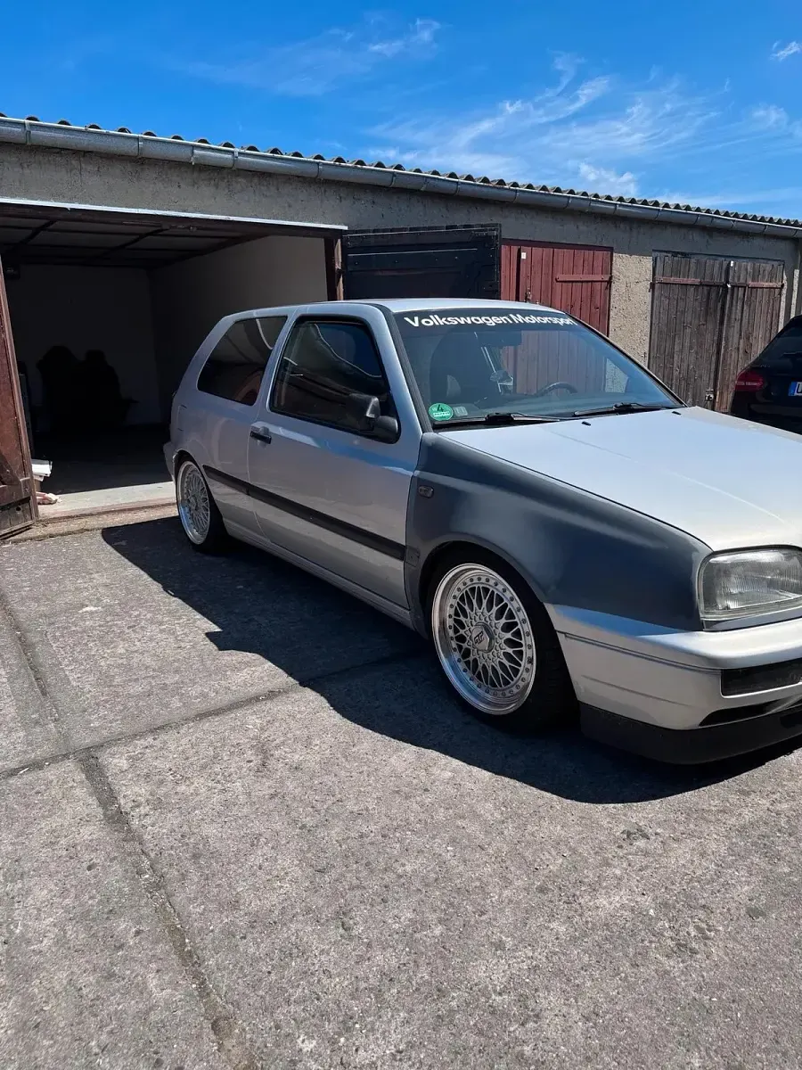 Używany VW Golf 60 KM (44 kW) 1997 Srebrny Coupe