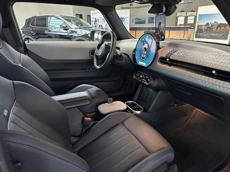 Gebraucht Mini Cooper Favoured 156 PS (114 kW) 2024 Silber Kleinwagen