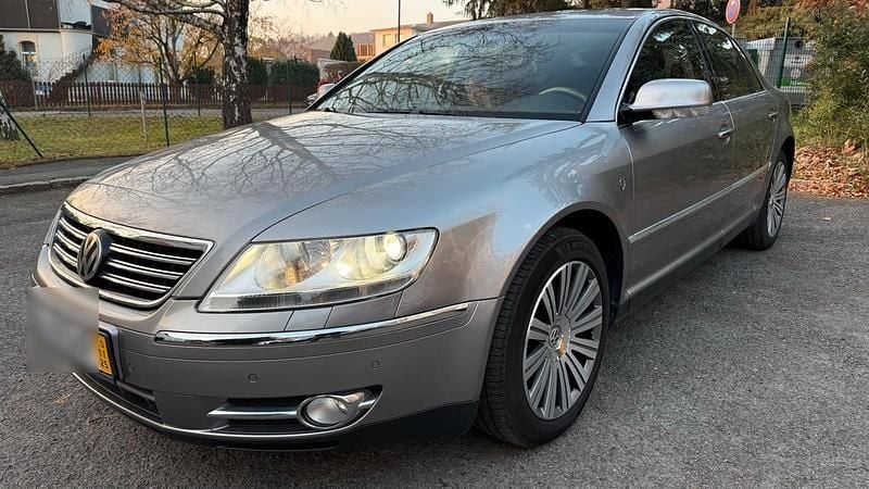 Silber Gebraucht 2009 VW Phaeton Individual Limousine | 6.999 € - Bild 1/4
