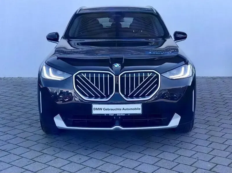 Gebraucht BMW X3 Sport Line 190 PS (139 kW) 2025 Saphirschwarz metallic SUV