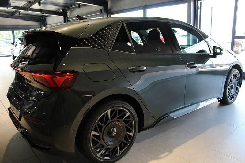 Gebraucht Cupra Born VZ3 239 kW (326 PS) 2024 Grün Kleinwagen