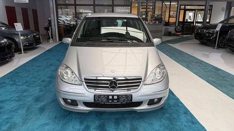 Gebraucht Mercedes A180 109 PS (80 kW) 2008 Silber Limousine