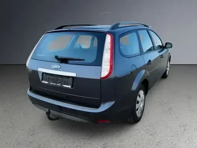 Gebraucht Ford Focus Titanium 125 PS (91 kW) 2009 Grau (metallic) Kombi