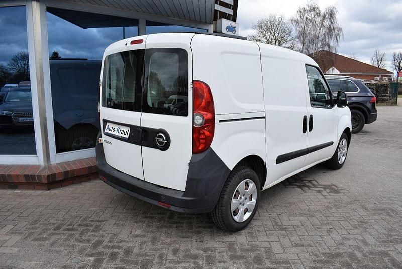 Gebraucht Opel Combo 90 PS (66 kW) 2012 Weiß Van / Kleinbus