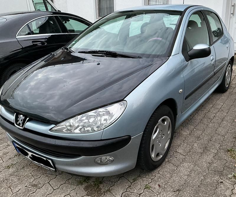 Blau Gebraucht 2005 Peugeot 206 Limousine | 390 € (Guter Preis) - Bild 1/4