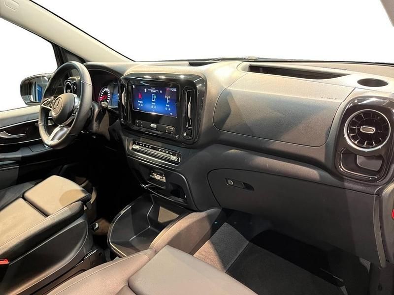 Gebraucht Mercedes Vito 237 PS (174 kW) 2025 Schwarz Van