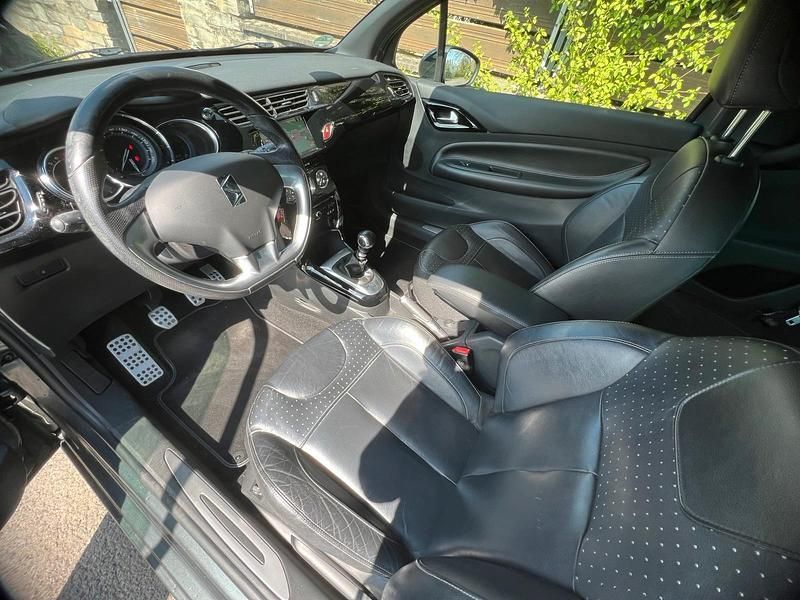 Gebraucht Citroën DS3 Sport Chic 156 PS (114 kW) 2014 Grau Kleinwagen