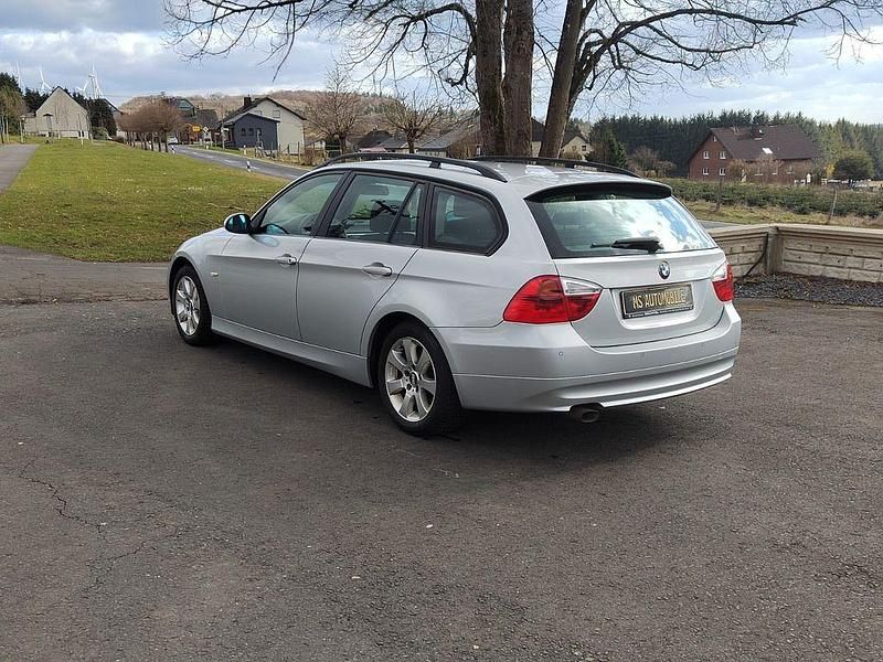 Gebraucht BMW 320 163 PS (119 kW) 2006 Silber Kombi