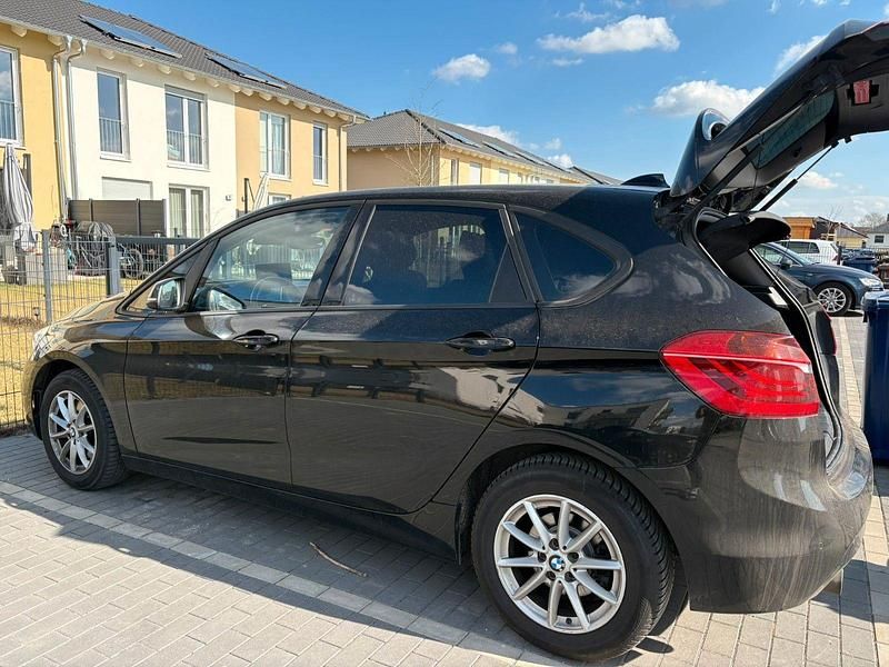Gebraucht BMW 218 136 PS (100 kW) 2015 Schwarz Kombi