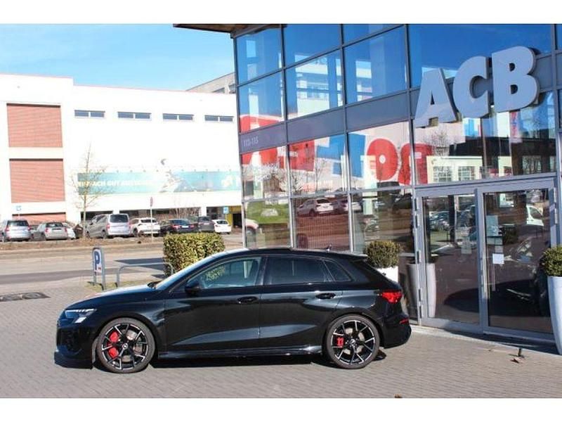 Gebraucht Audi RS3 Ambiente 400 PS (294 kW) 2023 Schwarz Limousine