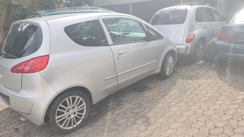 Gebraucht Mitsubishi Colt 95 PS (69 kW) 2005 Silber Limousine