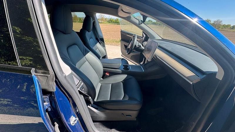 Occasion Tesla Model Y Long Range AWD 274 kW (373 ch) 2022 Bleue SUV