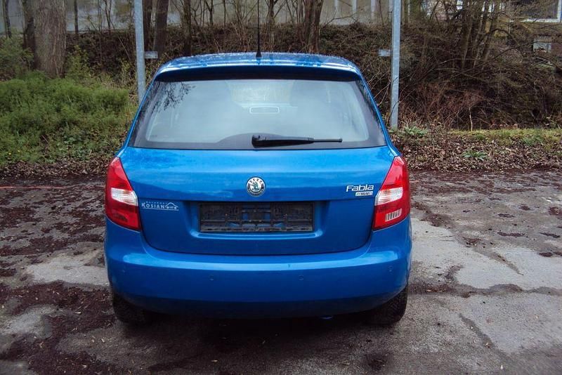 Gebraucht Skoda Fabia Style 86 PS (63 kW) 2010 Blau Limousine