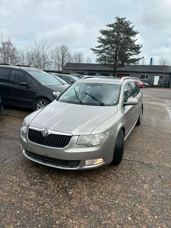 Gebraucht Skoda Superb Ambition 140 PS (102 kW) 2010 Beige Kombi