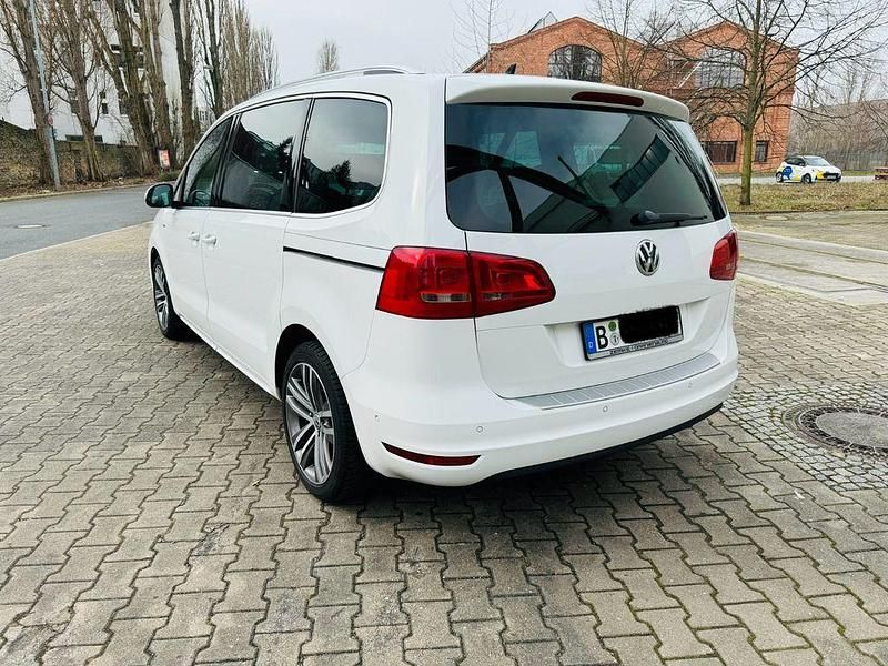 Gebraucht VW Sharan Highline 200 PS (147 kW) 2014 Weiß Van / Kleinbus