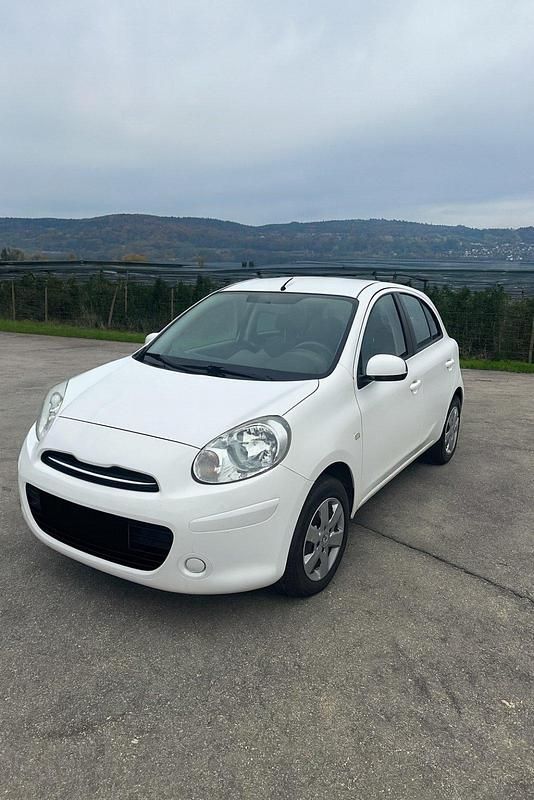 Weiß Gebraucht 2012 Nissan Micra Limousine | 3.200 € (Fairer Preis) - Bild 1/4