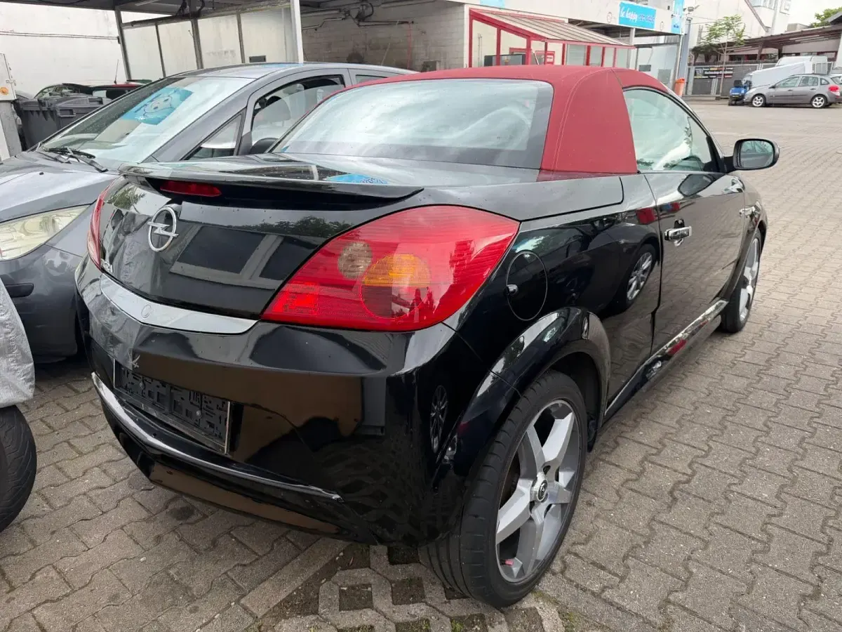 Gebraucht Opel Tigra OPC 90 PS (66 kW) 2008 Schwarz Cabrio