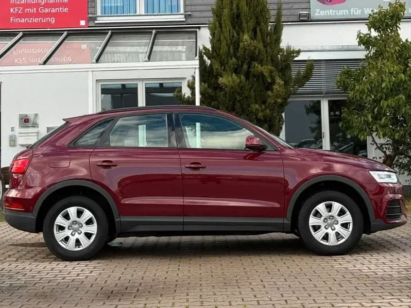 Gebraucht Audi Q3 Ambiente 179 PS (131 kW) 2017 Rot SUV