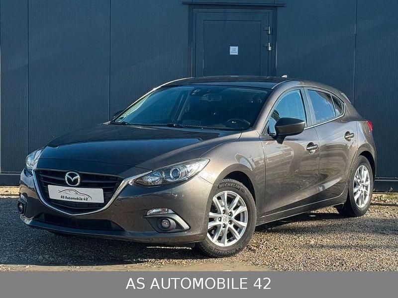 Braun Gebraucht 2016 Mazda 3 Center-Line Limousine | 12.390 € (Fairer Preis) - Bild 1/4