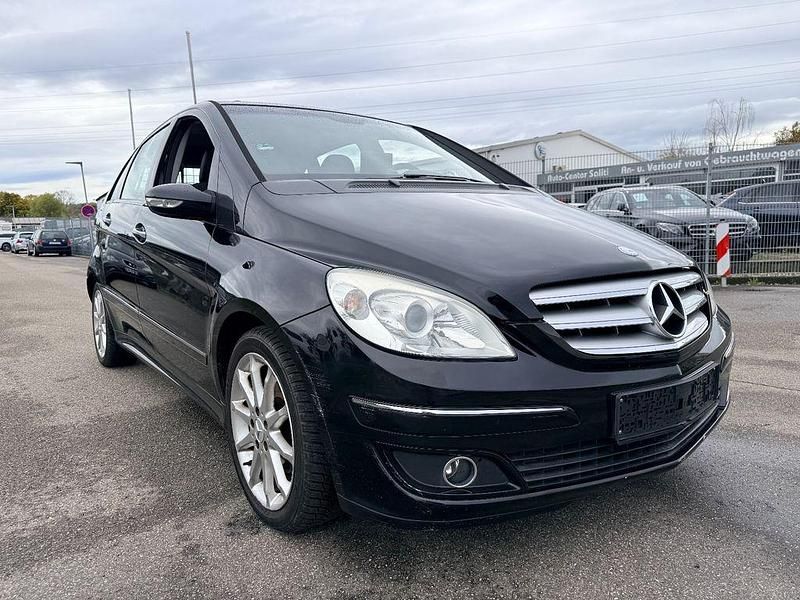 Schwarz Gebraucht 2006 Mercedes E200 Limousine | 1.999 € (Guter Preis) - Bild 1/4