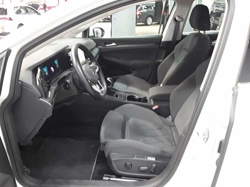 Gebraucht VW Golf VIII Style 131 PS (96 kW) 2020 Pure white Limousine