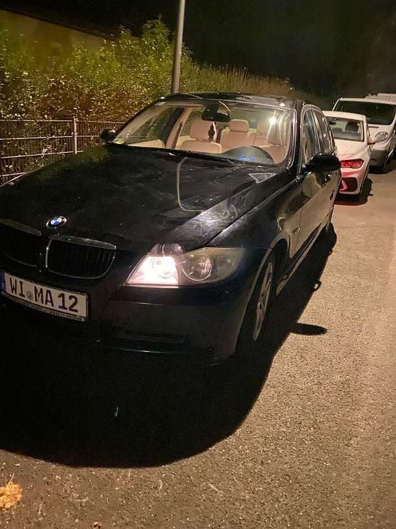 Schwarz Gebraucht 2008 BMW 318 Limousine | 2.500 € (Guter Preis) - Bild 1/4