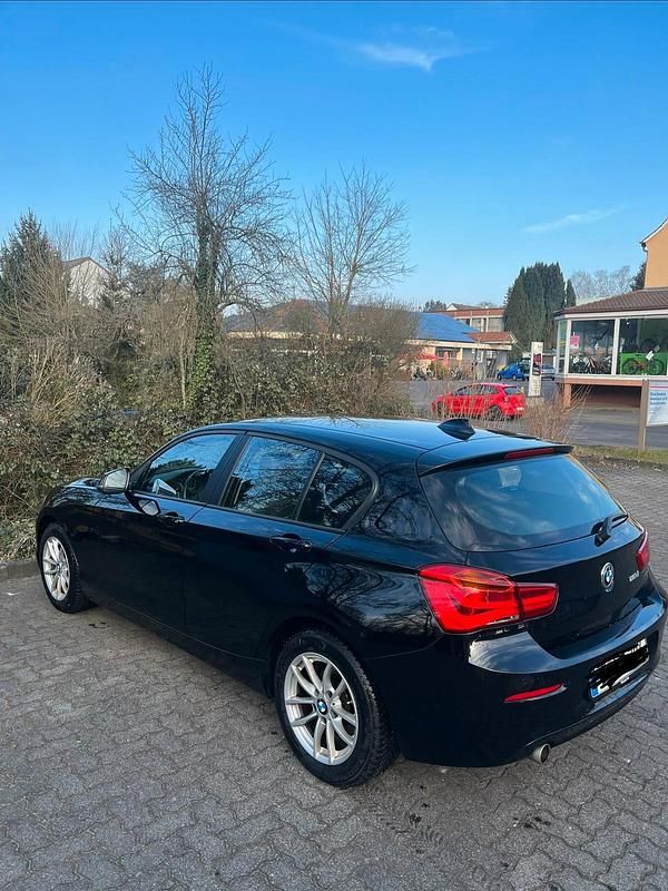 Gebraucht BMW 116 116 PS (85 kW) 2016 Schwarz Kleinwagen