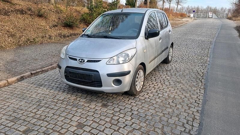 Gebraucht Hyundai i10 69 PS (50 kW) 2009 Silber Kleinwagen