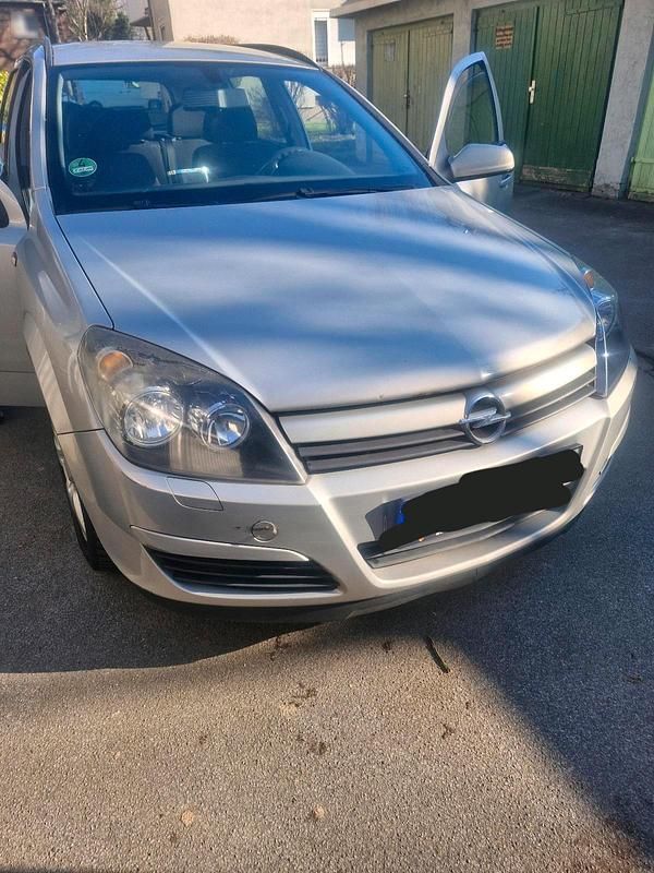 Gebraucht Opel Astra 90 PS (66 kW) 2005 Silber Kombi