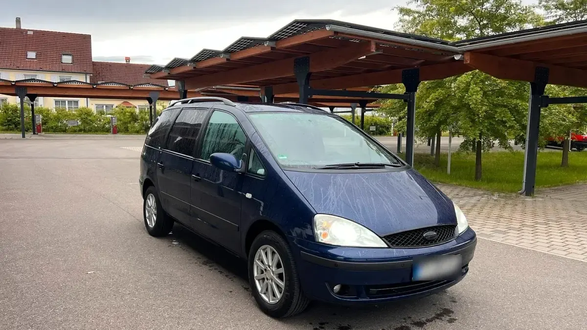 Gebraucht Ford Galaxy 115 PS (84 kW) 2005 Blau Van / Kleinbus