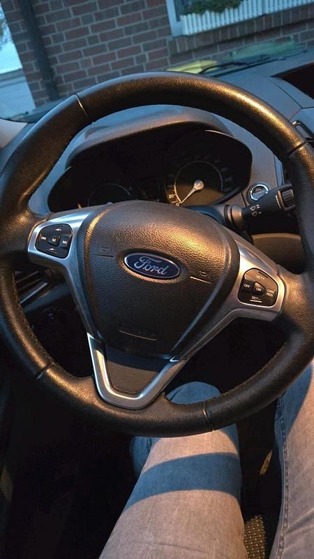 Gebraucht Ford Ecosport 125 PS (91 kW) 2014 Gelb SUV