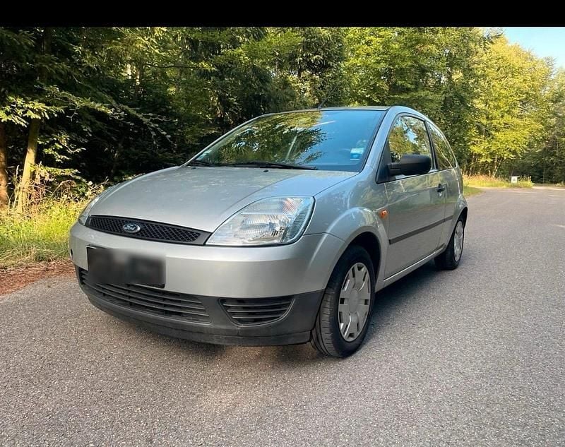 Grau Gebraucht 2005 Ford Fiesta Kleinwagen | 1.300 € (Fairer Preis) - Bild 1/4