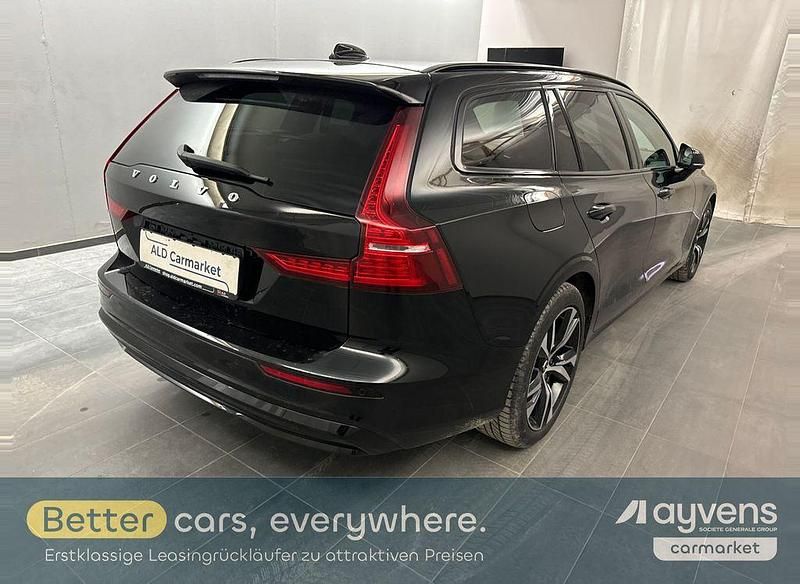 Gebraucht Volvo V60 Plus 197 PS (144 kW) 2024 Schwarz Kombi