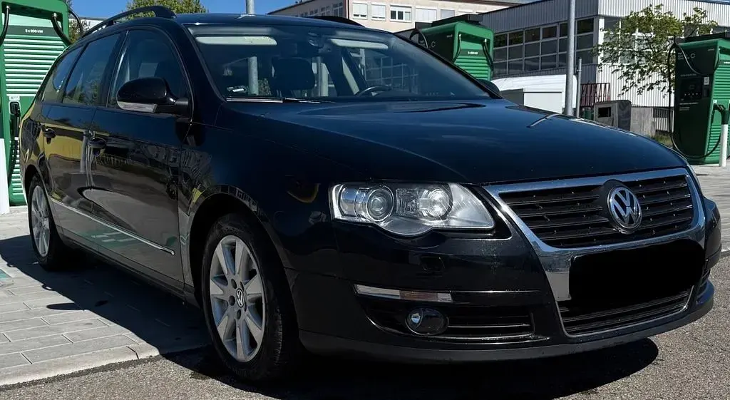 Gebraucht VW Passat 140 PS (102 kW) 2010 Schwarz Kombi