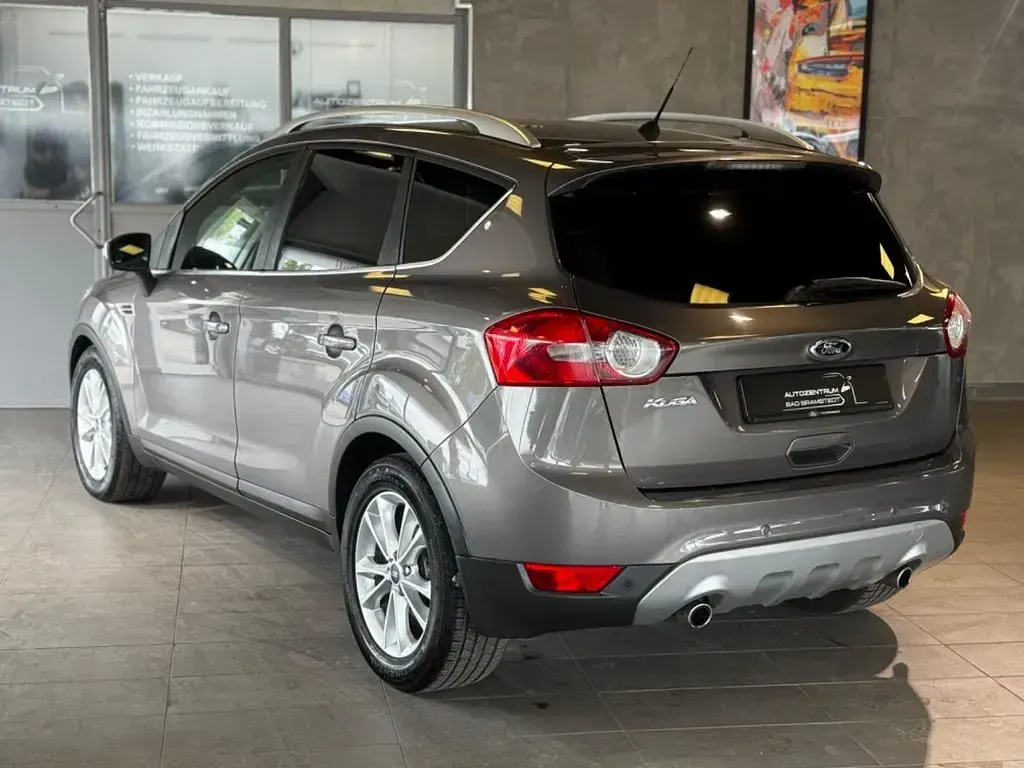 Usado Ford Kuga Titanium 140 HP (102 kW) 2012 Castanho SUV